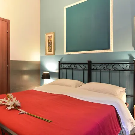 Napoleon Hostel *